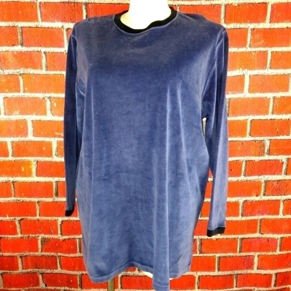 ✔️Jones New York Velour top